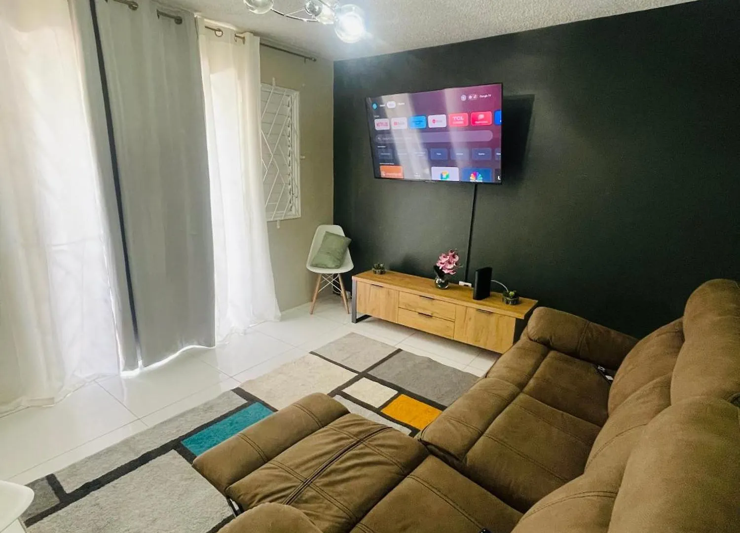 New Kingston Paradise Apartment